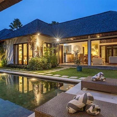 Villa Tiga Mangga By Optimum Bali Villas Seminyak  Bagian luar foto